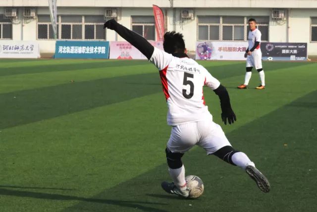 刘铮11+6+5范子铭17+14 上海终结北京5连胜