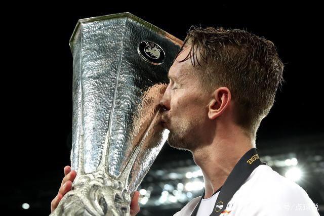 崔永熙：NBA连续训练强度很大 国内球员吃不消