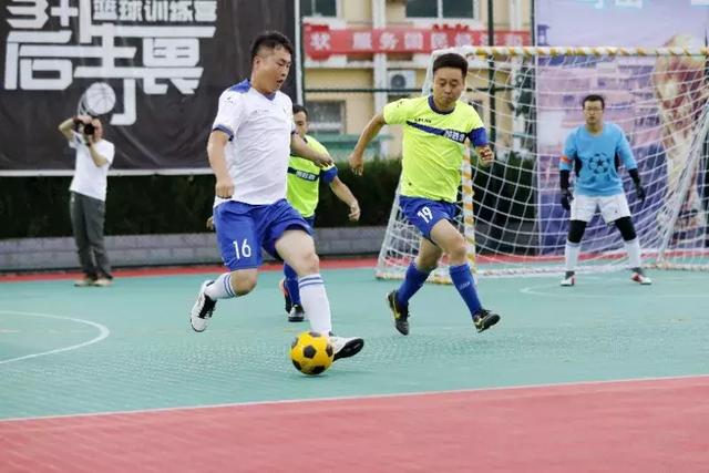 米勒31分黄蜂力克骑士止5连败 篮网险胜奇才