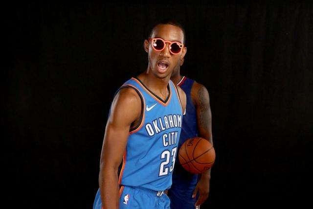 谁最像年轻时的你？ 梅西：只选一人肯定是亚马尔